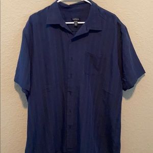 Men’s VanHeusen button up